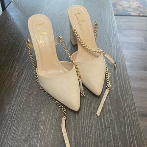 NWT Light Nude Suede Chain Ankle Strap Pointed-Toe Pumps